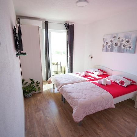 Studio Apartman M&F Apartment สปลิท ภายนอก รูปภาพ