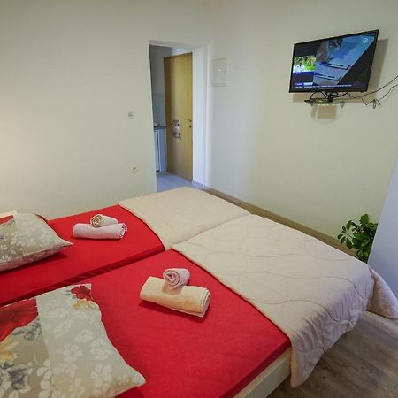 Studio Apartman M&F Apartment สปลิท ภายนอก รูปภาพ