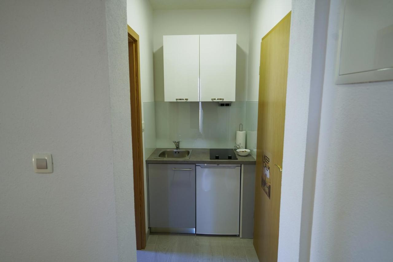 Studio Apartman M&F Apartment สปลิท ภายนอก รูปภาพ